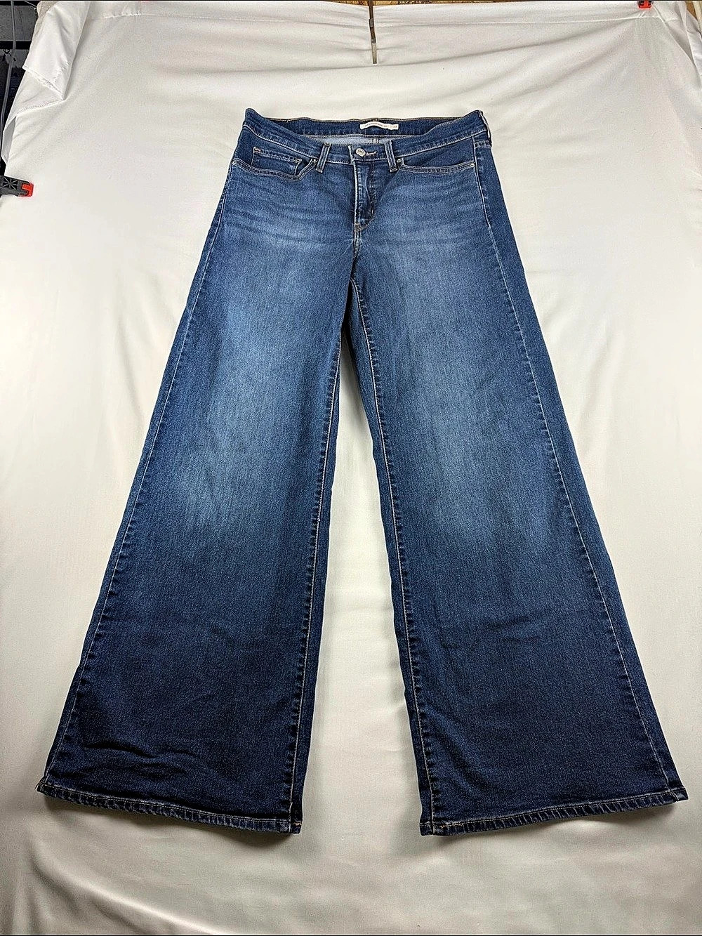 Levi’s 318 Shaping Wide Leg Jeans Women’s 31 Stretch Denim Like New